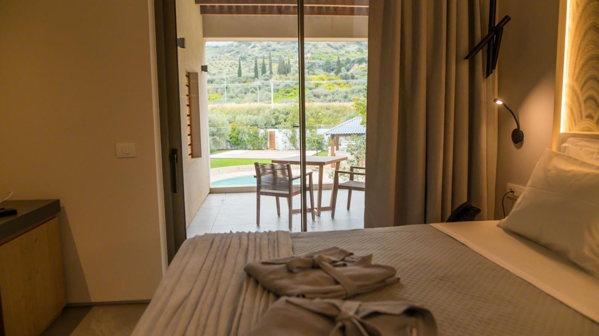 Alissachni Seaside Hotel Dherveni Exteriör bild