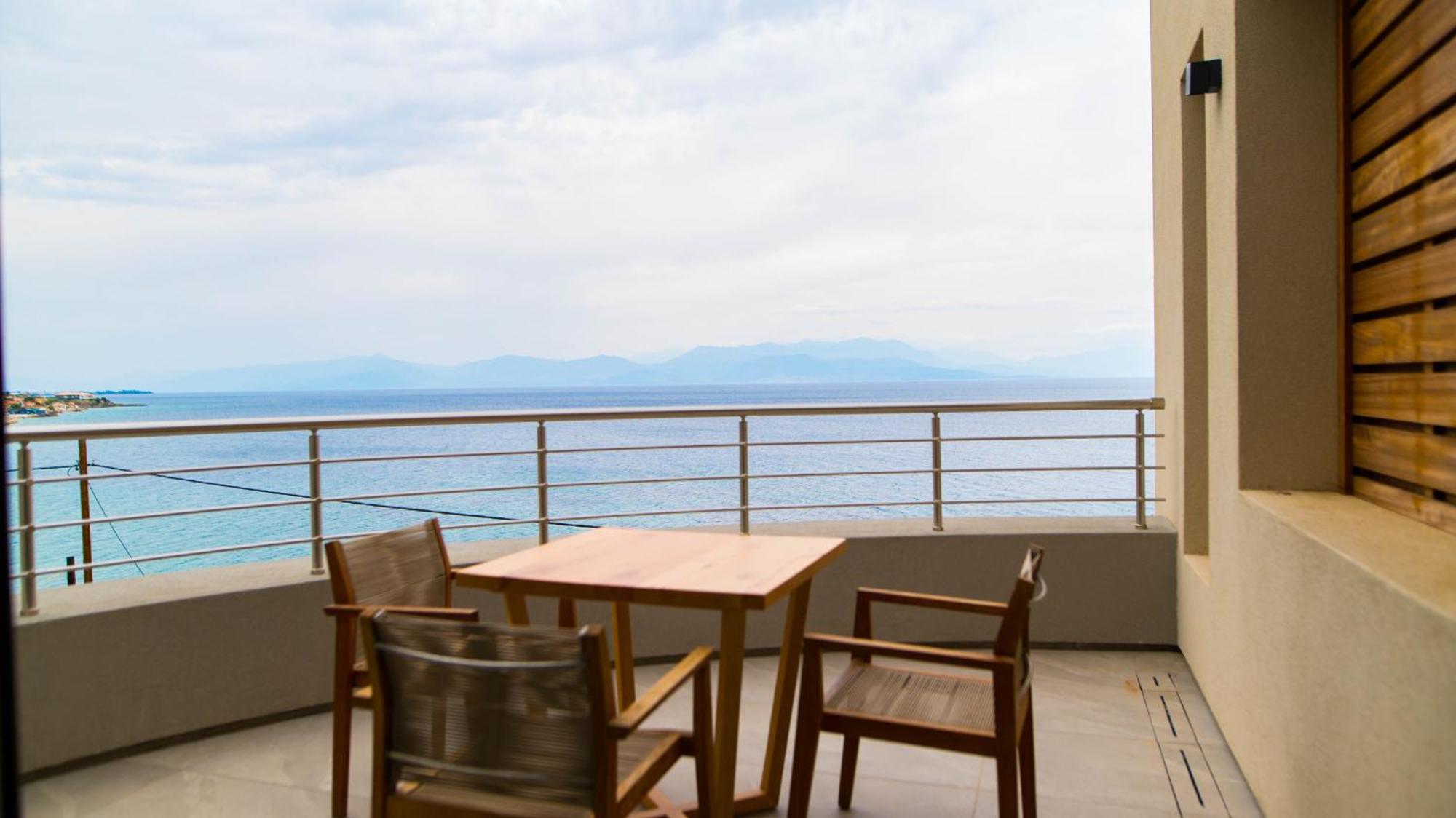 Alissachni Seaside Hotel Dherveni Exteriör bild