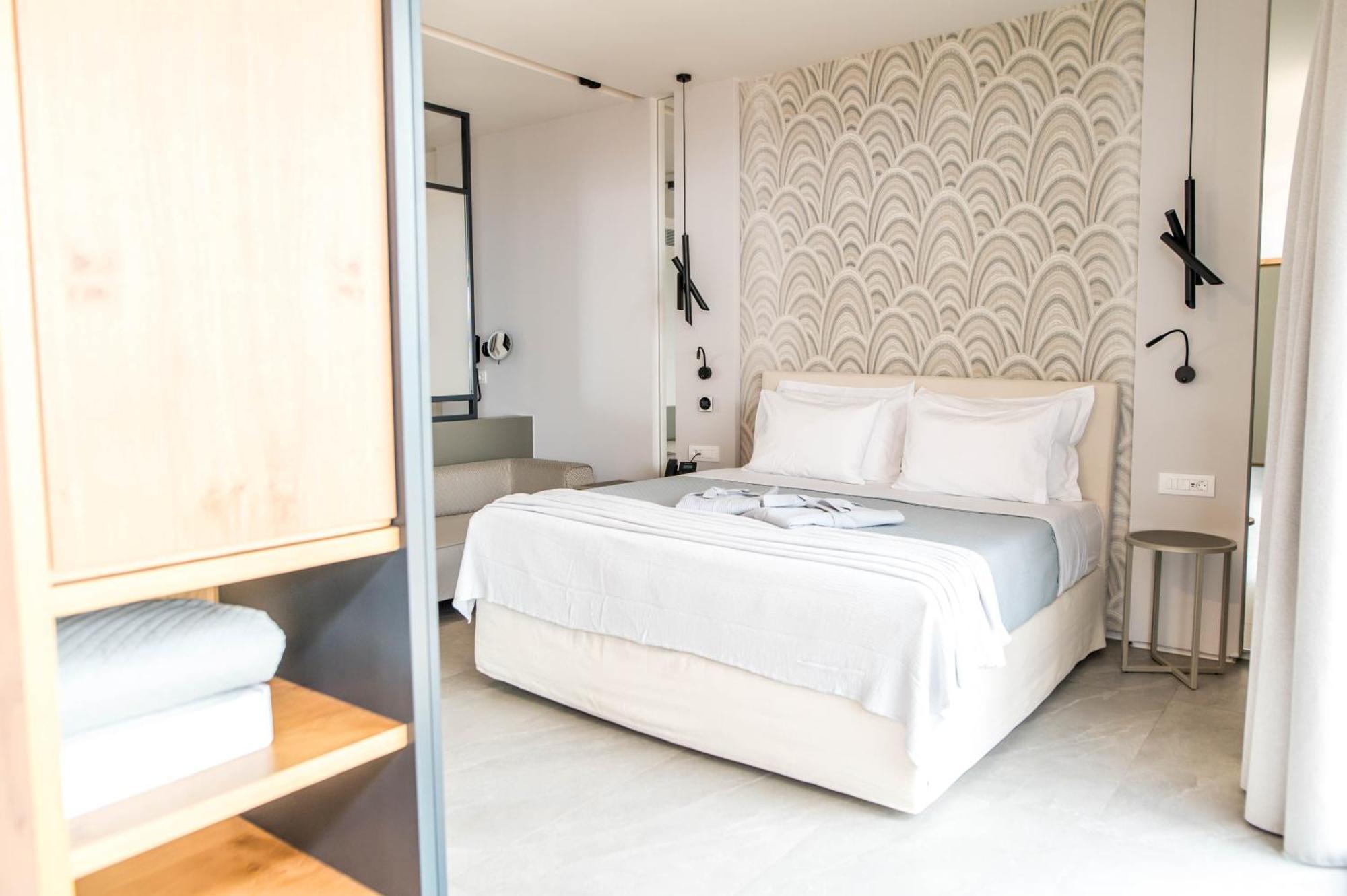 Alissachni Seaside Hotel Dherveni Exteriör bild