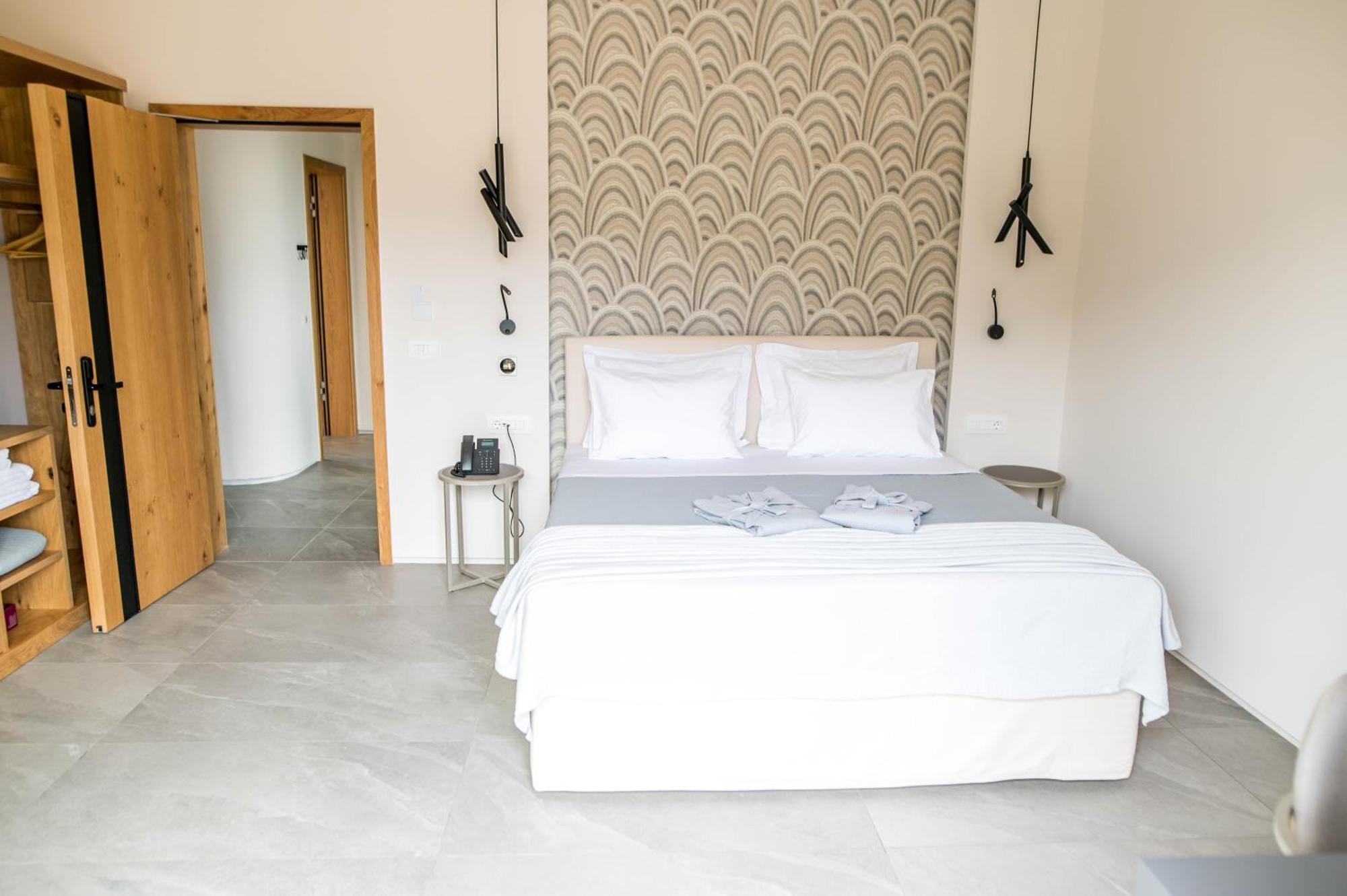 Alissachni Seaside Hotel Dherveni Exteriör bild