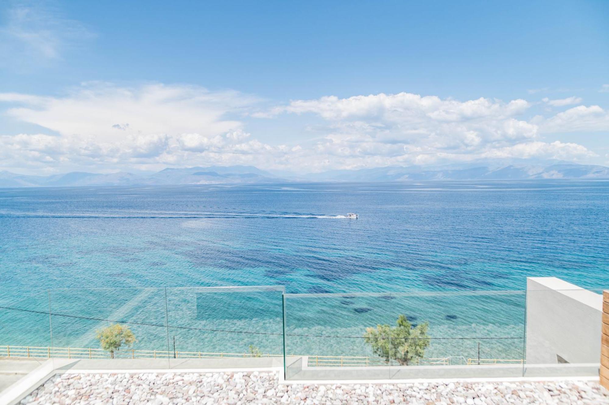 Alissachni Seaside Hotel Dherveni Exteriör bild
