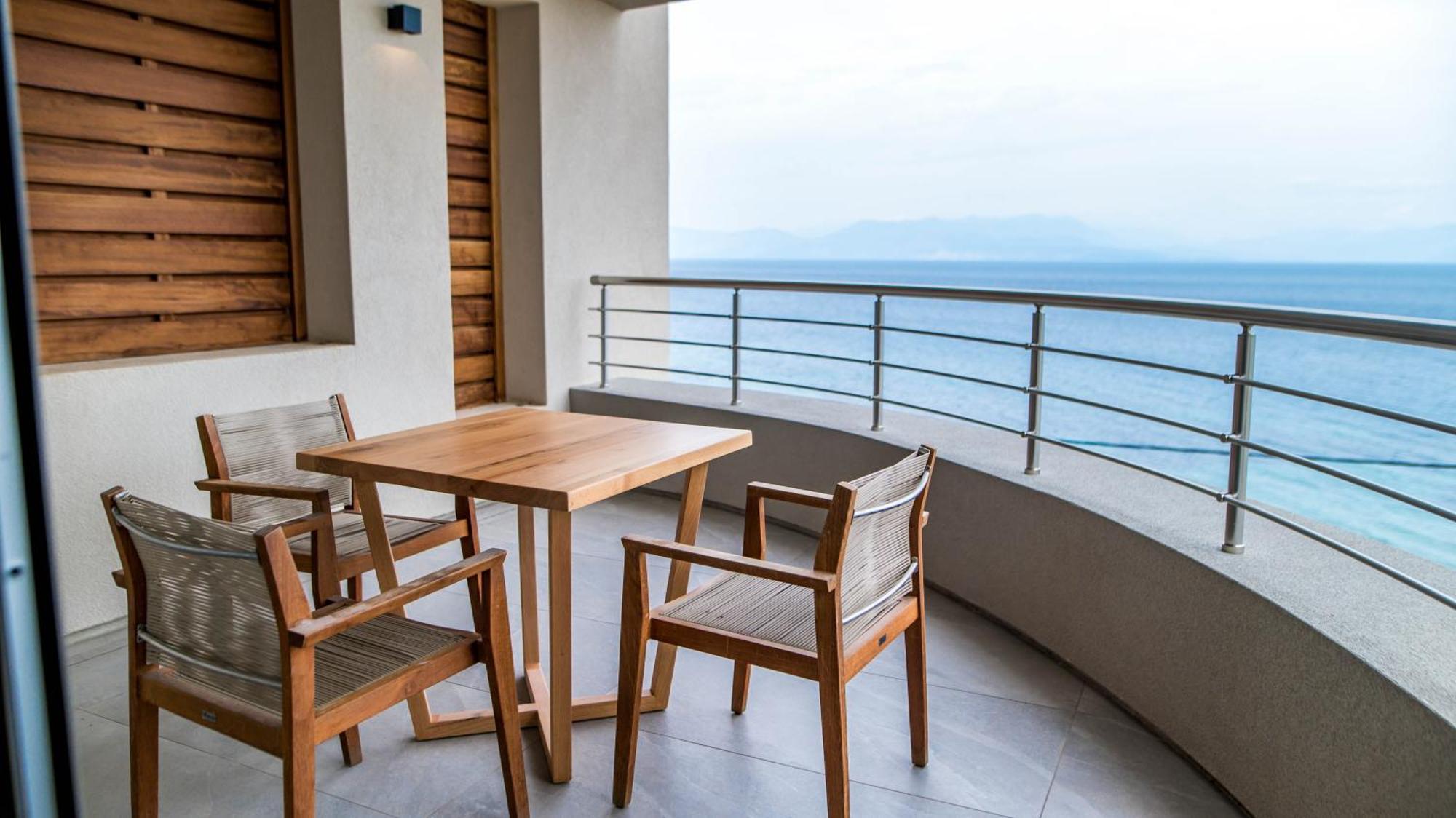 Alissachni Seaside Hotel Dherveni Exteriör bild