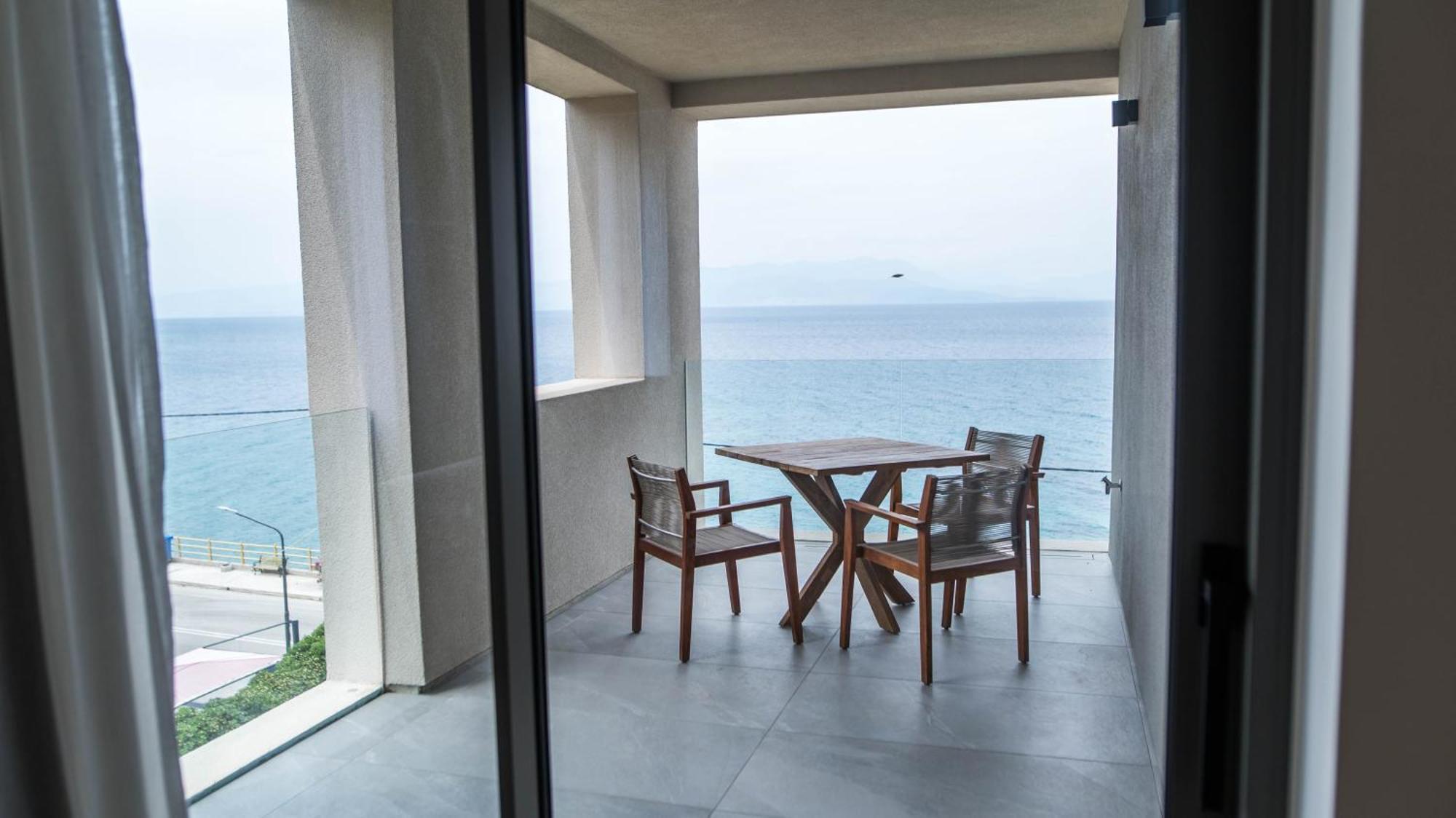 Alissachni Seaside Hotel Dherveni Exteriör bild