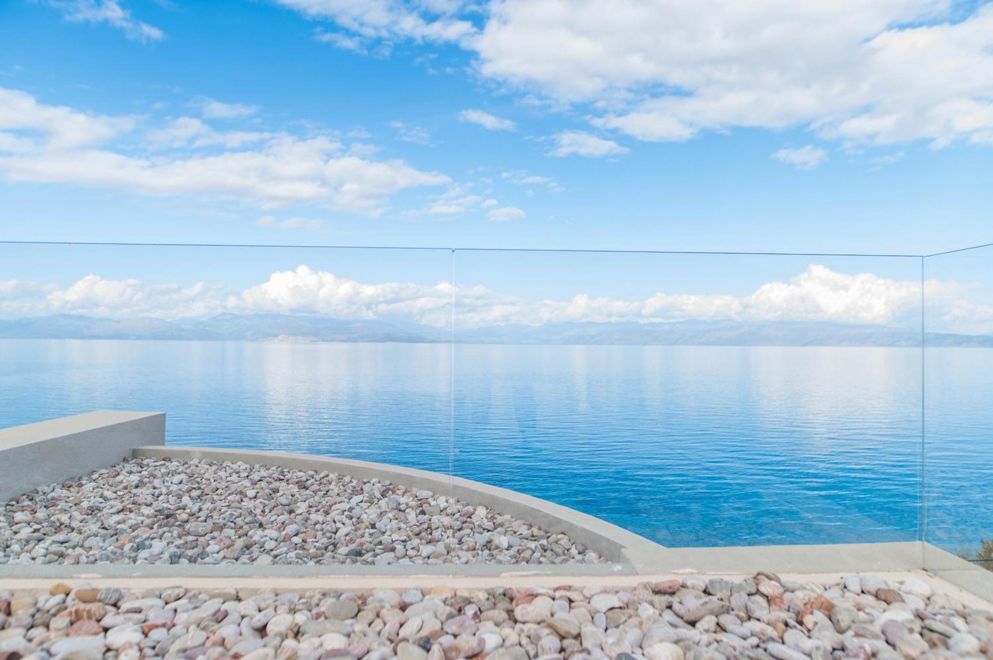 Alissachni Seaside Hotel Dherveni Exteriör bild